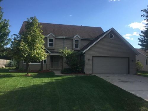 5513 Royal Ave, Slinger, WI 53086-9105