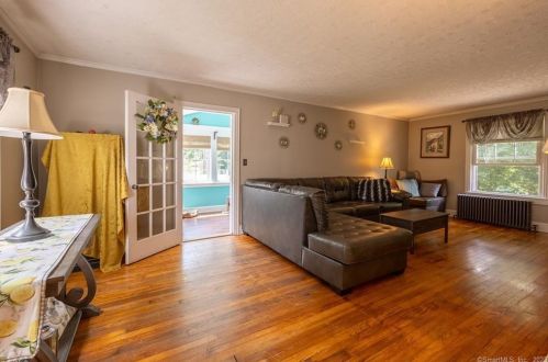 106 Country Club Rd, Waterbury CT  06762-3113 exterior