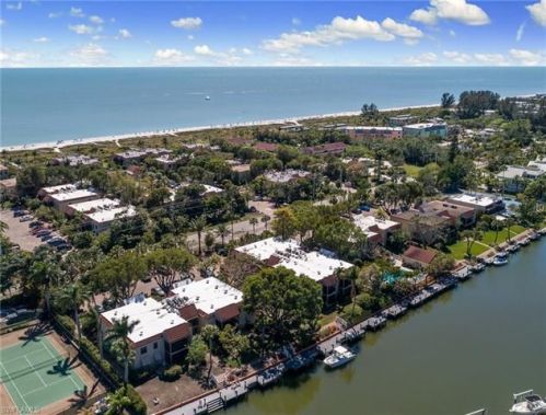 845 Gulf Dr, Sanibel FL  33957-7096 exterior