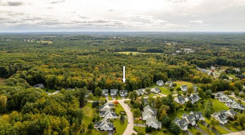 40 Tansy Ave, Stratham, NH 03885-2288
