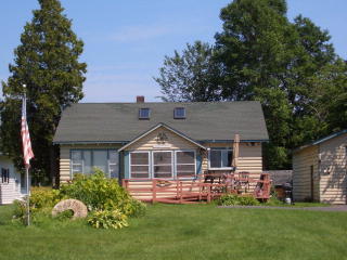 439 Cumberland Head Rd, Plattsburgh, NY 12901-6804