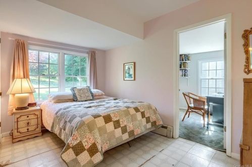 3 Hemlock Dr, Mahopac NY  10541-5357 exterior