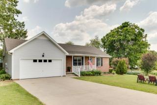 584 Barney Ln, Clarksville, TN 37042-6973