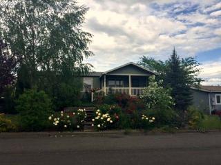 319 Monte Dr, Roseburg, OR 97471-2935