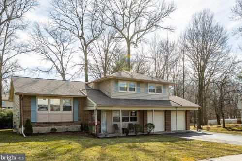 120 Jade Dr, Wilmington, DE 19810-2257