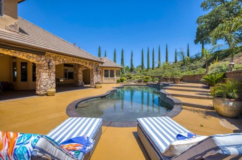 2940 Capetanios Dr, Folsom CA  95762-4601 exterior