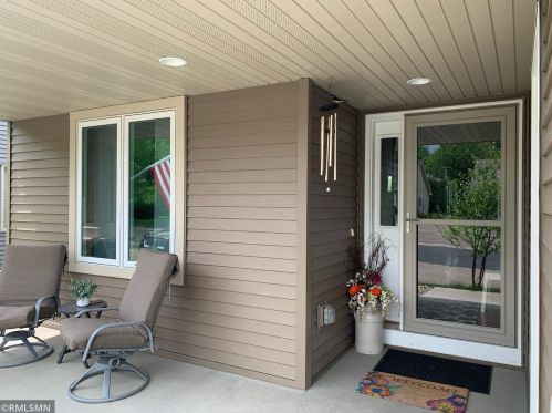 123 Rosewood Ln, Minnetrista, MN 55388