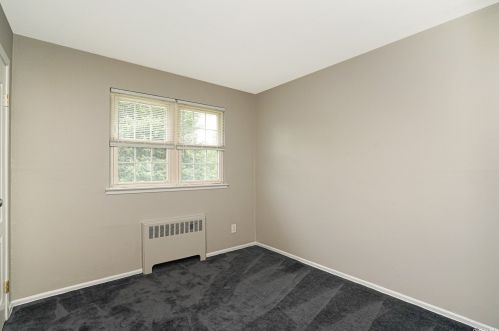 10 Cliftwood Pl, San Remo NY  11754-4011 exterior