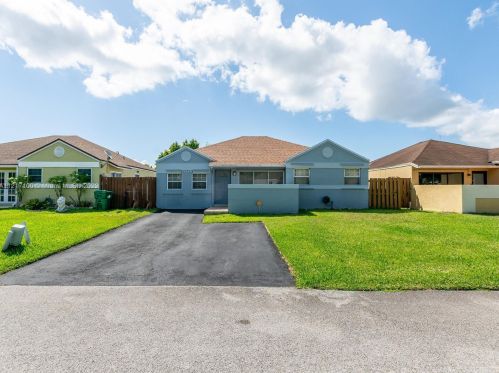 20723 103rd Ave, Miami, FL 33189-3687