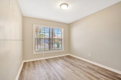 2728 177th Ave, Hollywood FL  33029-5142 exterior