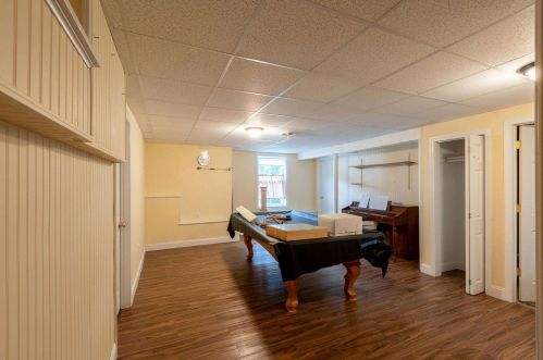 2 Sugar Plum Ln, Londonderry NH  03053-3300 exterior