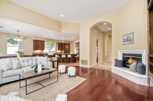1351 Cassins St, Carlsbad CA  92011-4857 exterior