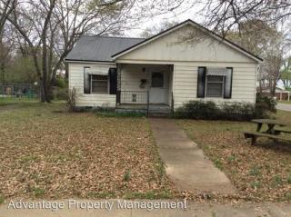 204 Locust St, Conway AR  72034-6529 exterior