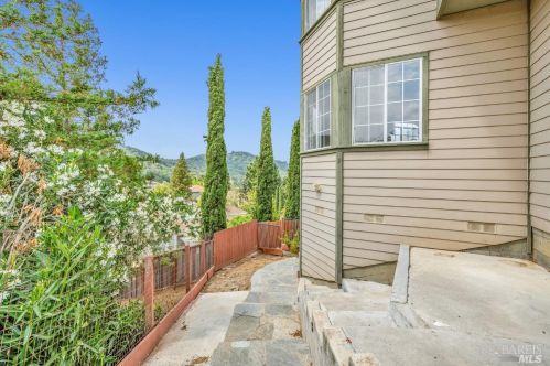 4084 Marcas St, Pinole CA  94564-1026 exterior