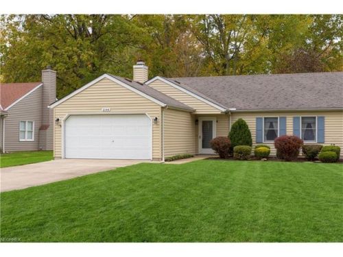 2144 Candlewood Dr, Avon, OH 44011-1563