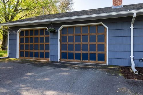 28 Talcott Rd, Glastonbury CT  06033-2919 exterior