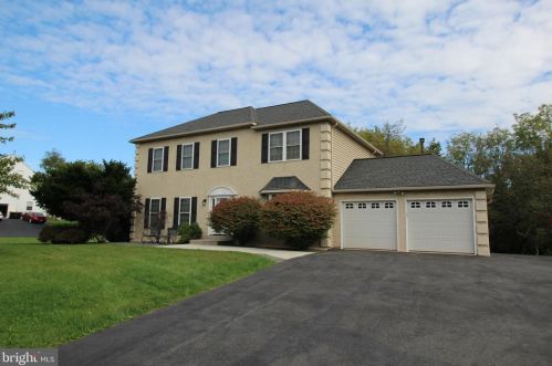 417 Sunny Ridge Rd, Gilbertsville, PA 19525-9286