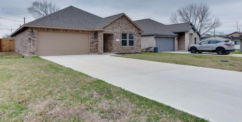 817 Easy St, Morgans Point TX  77571-9514 exterior