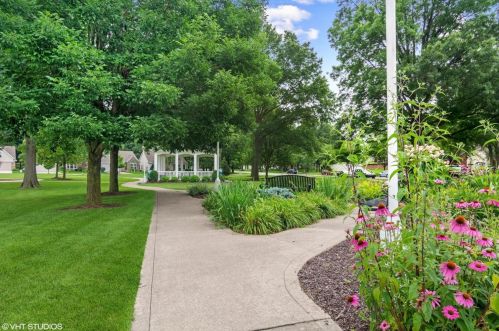 2925 Foggy Glen Dr, Valpo IN  46385-2988 exterior