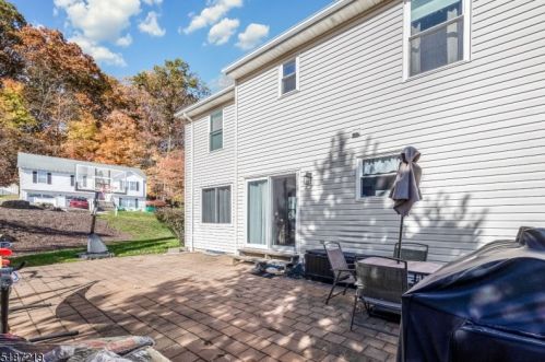 7 Jessica Ln, Dover NJ  07801-4743 exterior