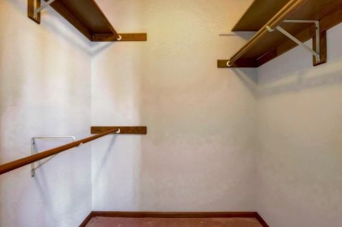 5339 Cambridge Ln, Milwaukee WI 53221-3237 exterior