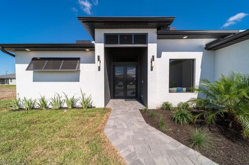 3509 15th Ter, Cape Coral, FL 33993-4954