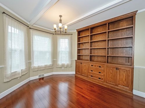 427 New Castle St, Zelienople PA  16063-1253 exterior