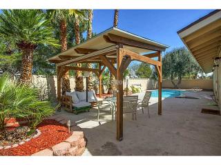 2405 La Luna Dr, Henderson, NV 89014-3622