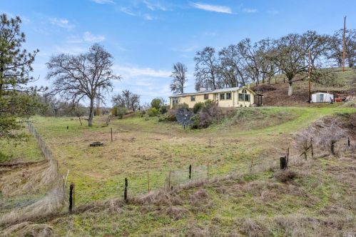 7290 Westlake Rd, Lakeport, CA 95453-9450