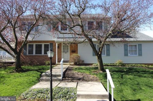 502 6th St, Lansdale PA  19446-2742 exterior