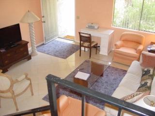 365 Mariscal Rd, Palm Springs CA  92262-2951 exterior