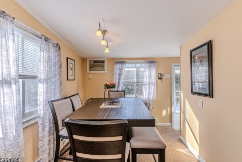 52 Riveredge Rd, Lincoln Park NJ  07035-2443 exterior