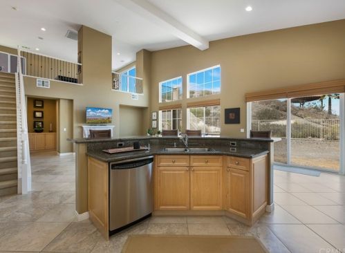 57 Volta Del Tintori St, Lake Elsinore CA  92532-0143 exterior