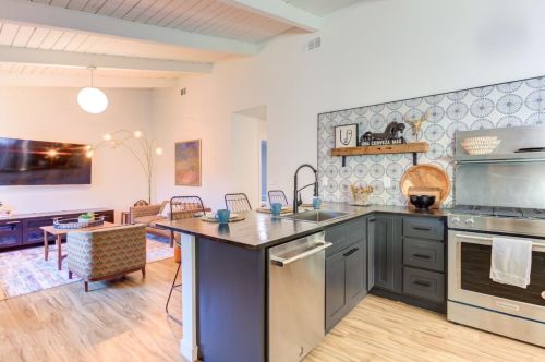 624 Tucker Ave, Lake Nacimiento CA  93446-2726 exterior