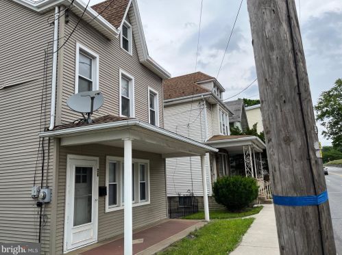26 Center Ave, Schuylkill Haven, PA 17972-1002