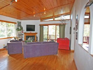 2417 Topanga Skyline Dr, Topanga, CA 90290-4054