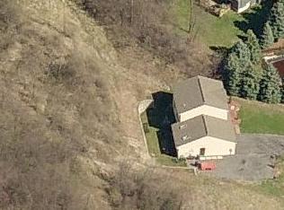 2 Michele Dr, Syracuse, NY 13219-3000