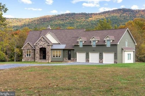 3127 Serenity Dr, Harrisonburg, VA 22802-1761