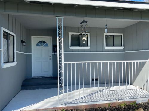 735 Delaware Ave, Los Banos, CA 93635-3417