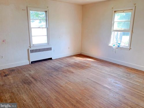 16902 Dupont Hwy, Harrington DE  19952-2476 exterior