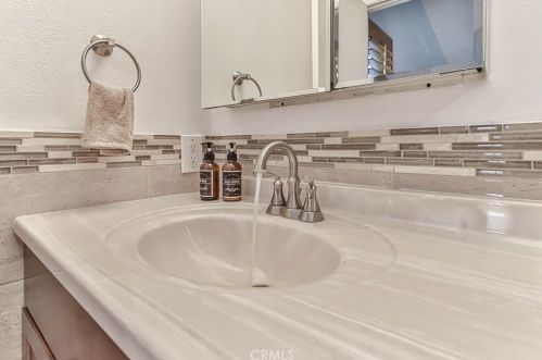 26316 Plata Ln, Calabasas CA  91302-2611 exterior