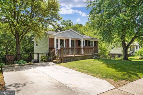12923 Kingswell Dr, Woodbridge, VA 22193-5035