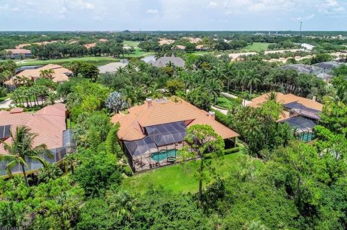 3621 Bay Crk Dr, Bonita Springs FL 34134-1907 exterior