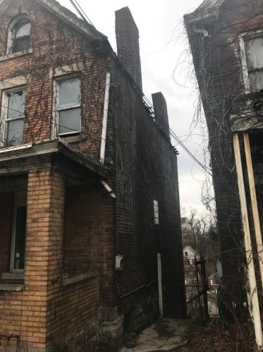 2258 Hawthorne Ave, Pittsburgh, PA 15218-2114