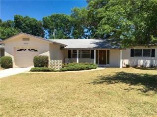 14113 Hetrick Cir, Largo, FL 33774-5212