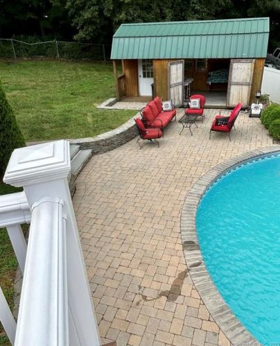 58 Ten Acre Rd, Middletown, CT 06457-1732
