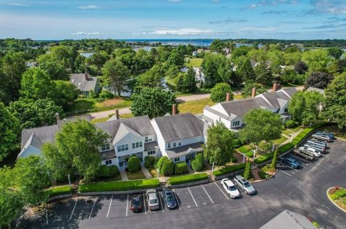 23 Cove Side Ln, Stonington, CT 06378-2901