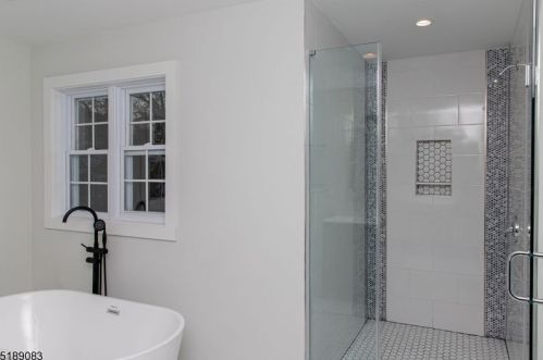 24 Shadow Ln, Berkeley Heights NJ  07922-1816 exterior