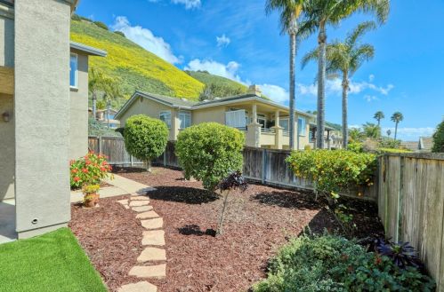 1614 Costa Brava, Pismo Beach CA  93449-3325 exterior