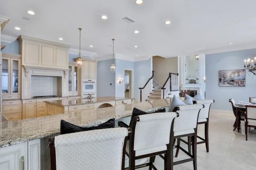 535 Ocean Shore Blvd, Ormond Beach FL  32176-5401 exterior